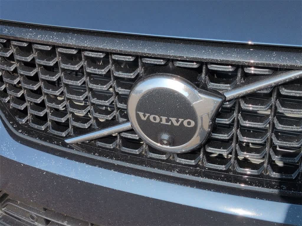 Thumbnail: 2026 Volvo XC40 - 11