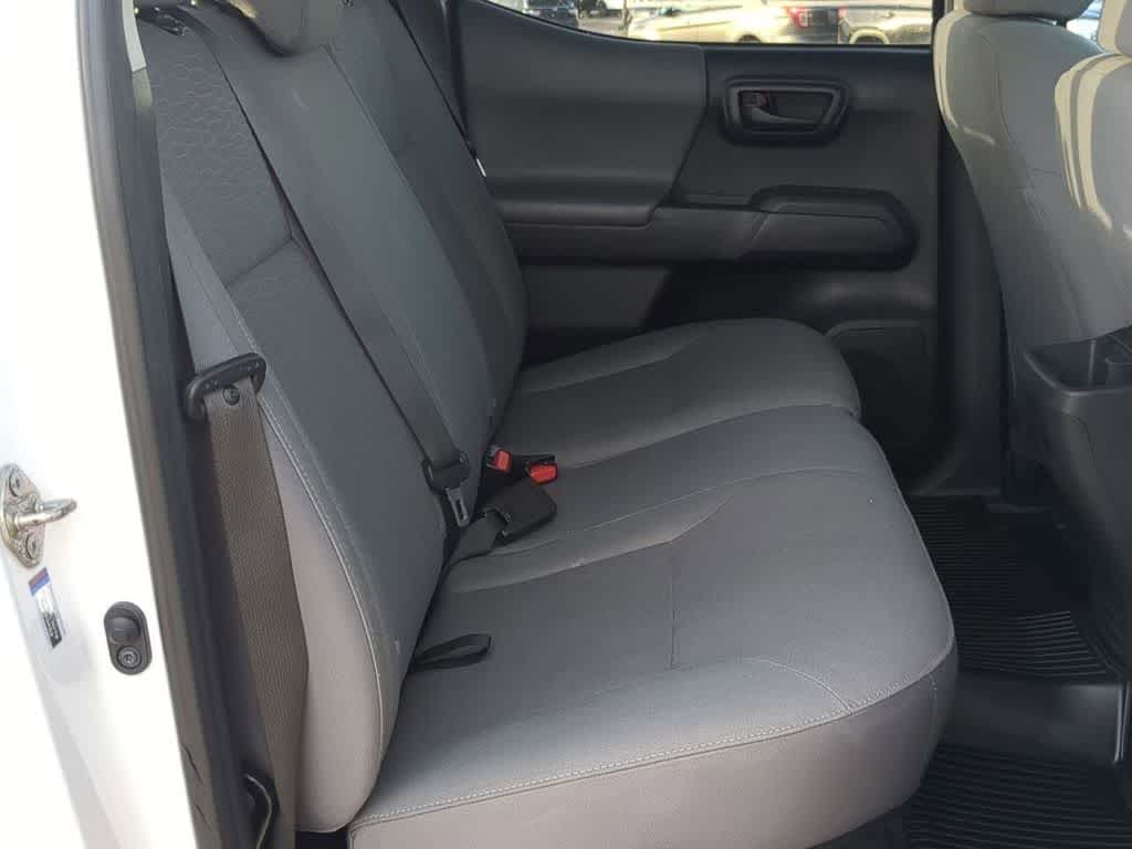 Thumbnail: 2019 Toyota Tacoma - 20