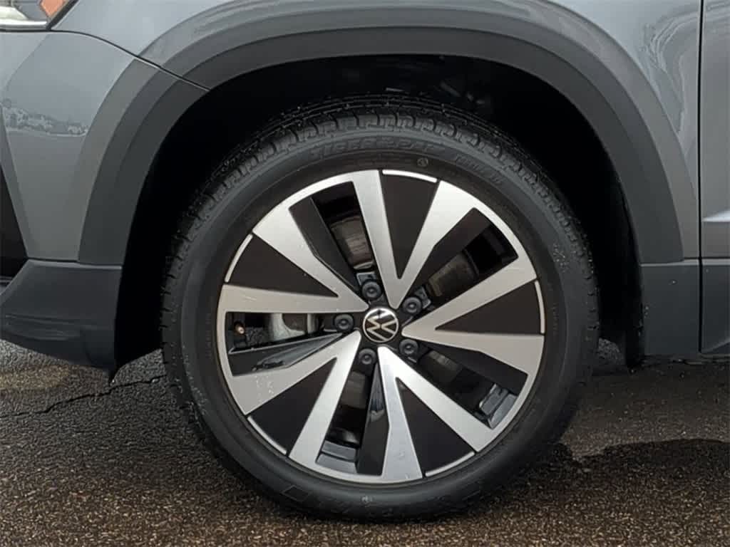 Thumbnail: 2024 Volkswagen Taos - 13