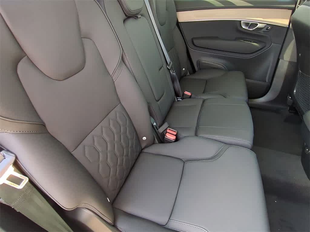 Thumbnail: 2026 Volvo XC90 - 19