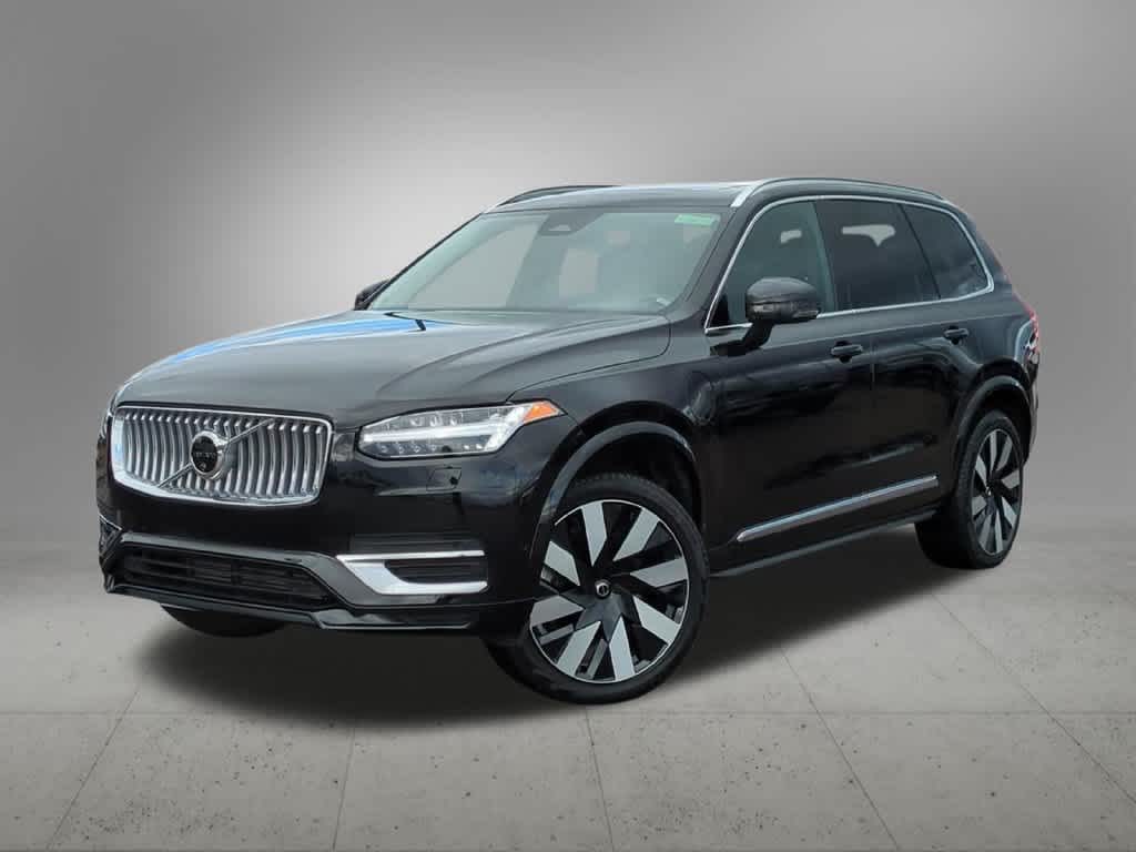 2025 Volvo XC90 Plus