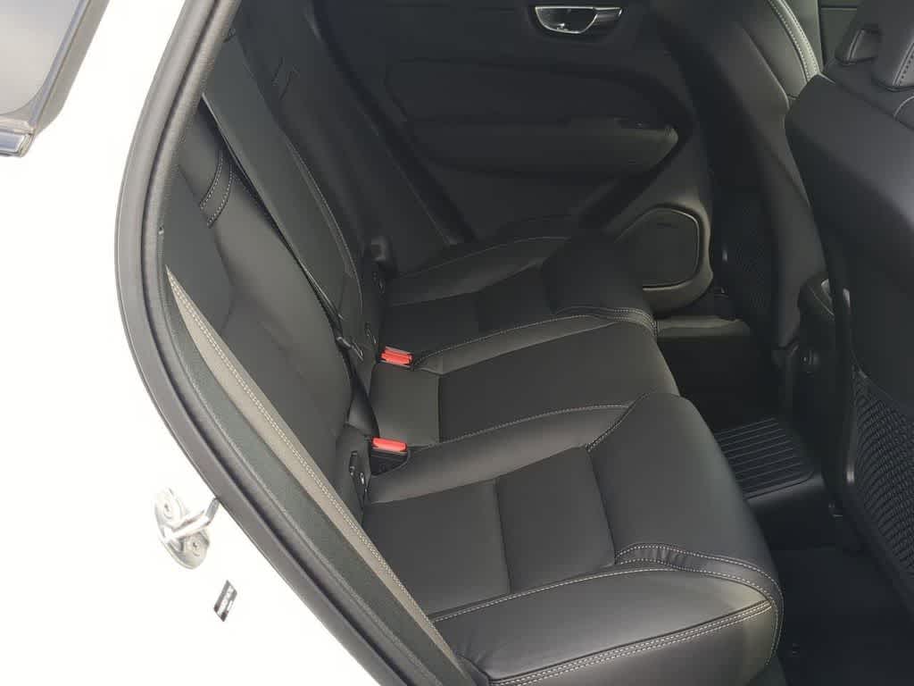 Thumbnail: 2026 Volvo XC60 - 19