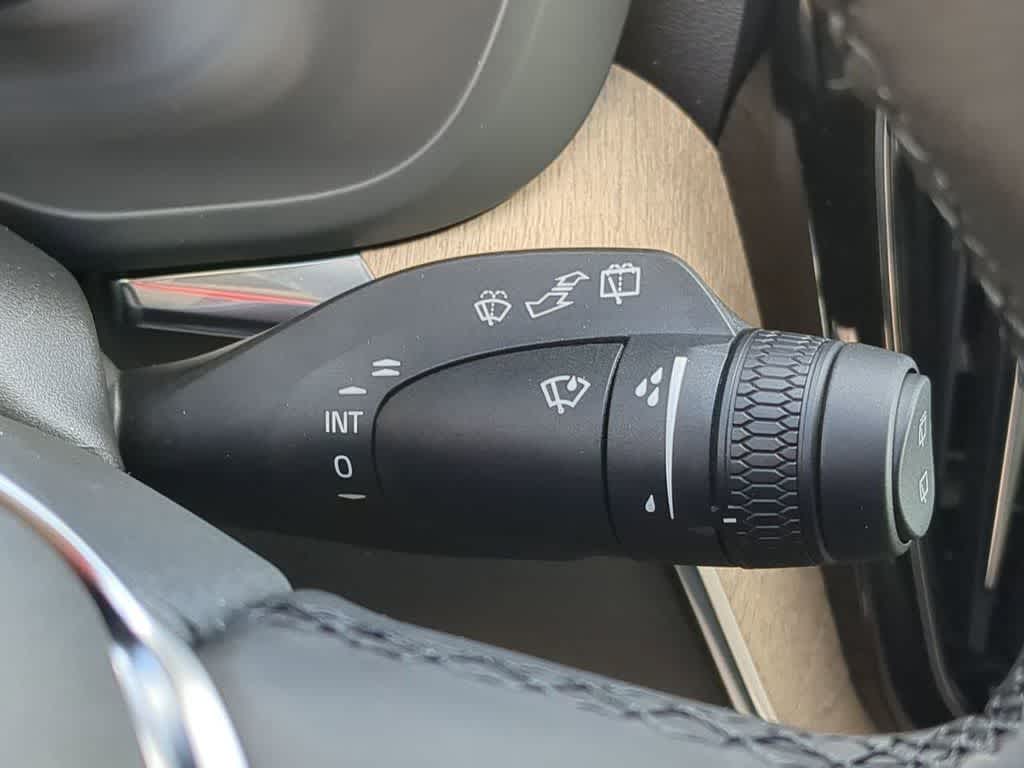 Thumbnail: 2026 Volvo XC60 - 24