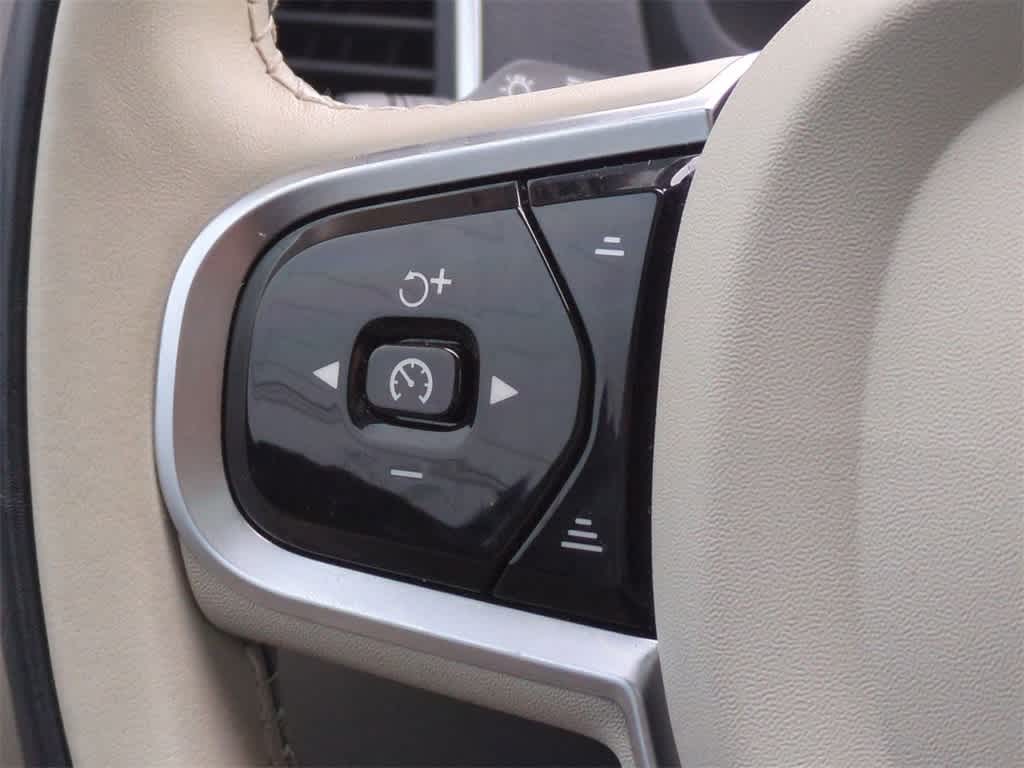 Thumbnail: 2023 Volvo XC90 - 24