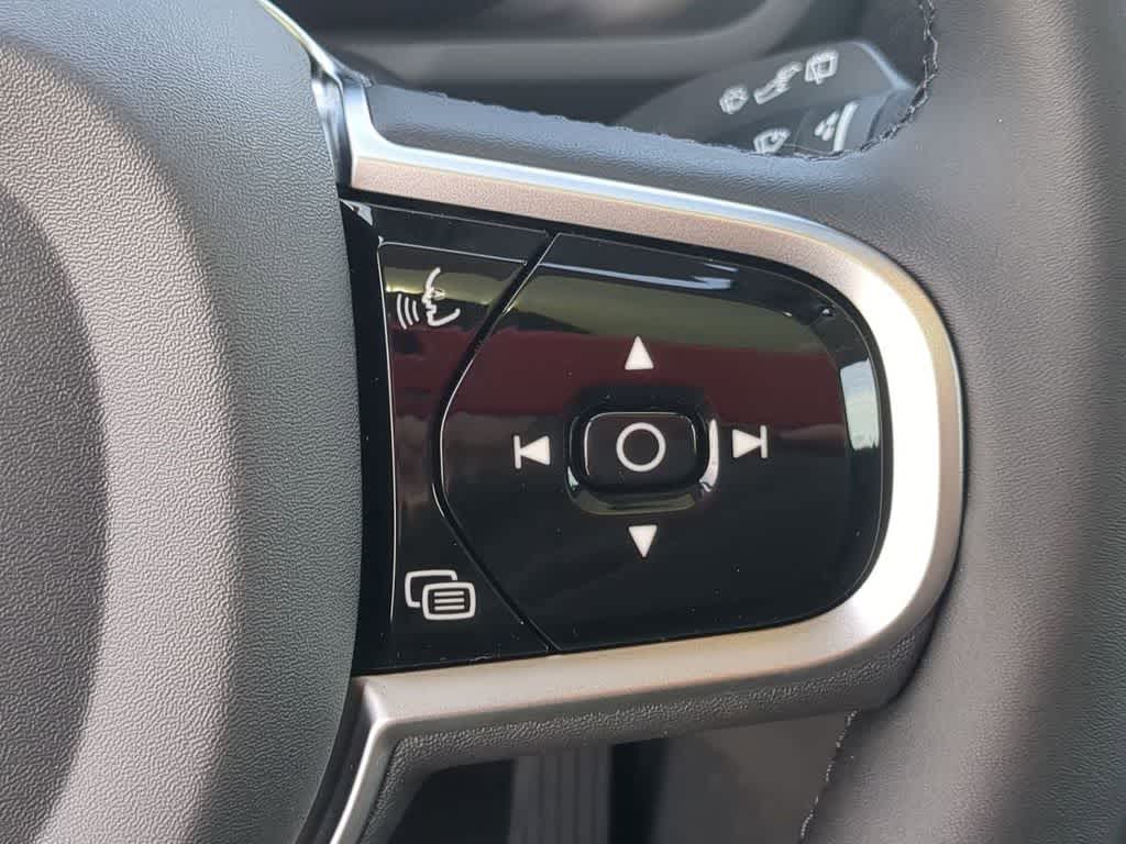 Thumbnail: 2026 Volvo XC90 - 23