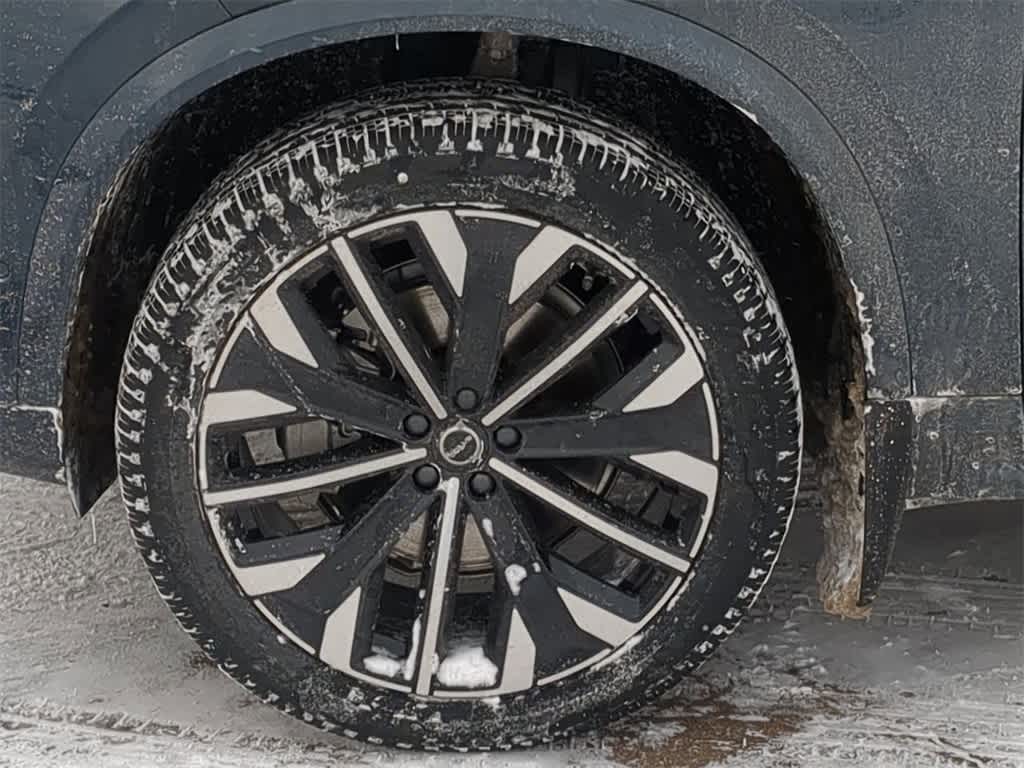 Thumbnail: 2026 Volvo XC90 - 13