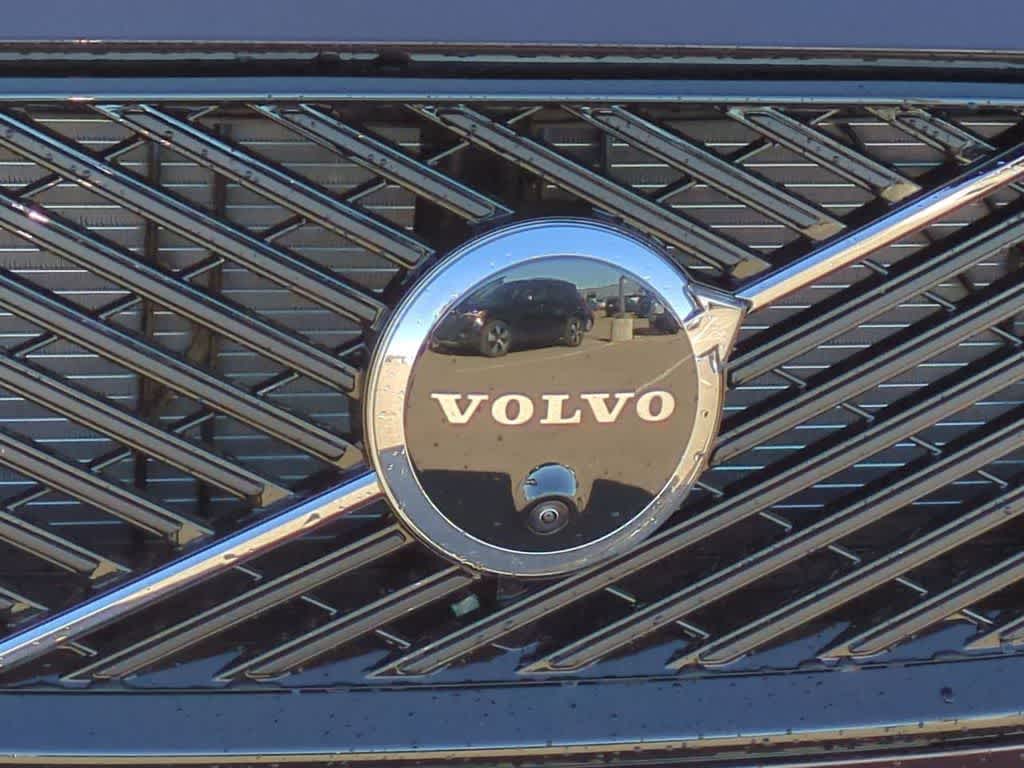 Thumbnail: 2026 Volvo XC60 - 11