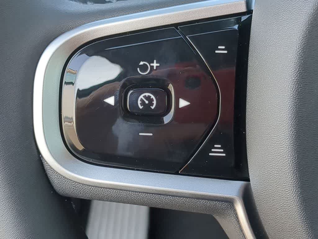 Thumbnail: 2026 Volvo XC60 - 22