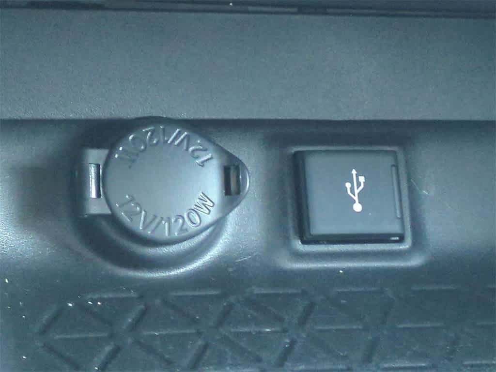 Thumbnail: 2022 Toyota RAV4 - 27