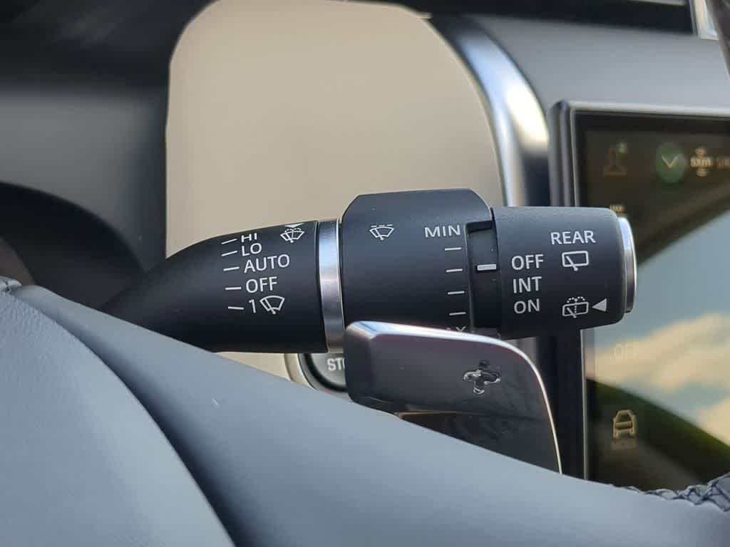 Thumbnail: 2024 Land Rover Discovery Sport - 24