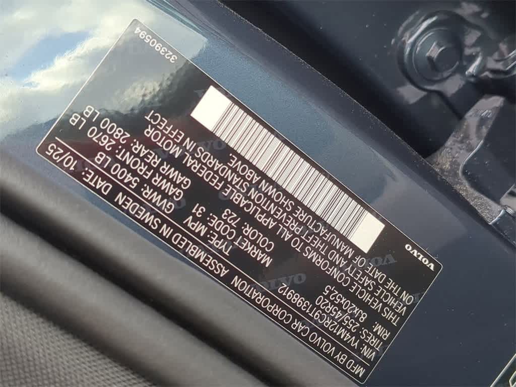 Thumbnail: 2026 Volvo XC60 - 33