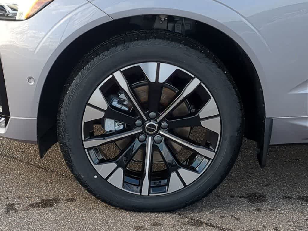 Thumbnail: 2026 Volvo XC60 - 13