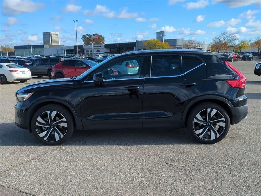 Used 2023 Volvo XC40 B5 AWD Ultimate Bright SUV