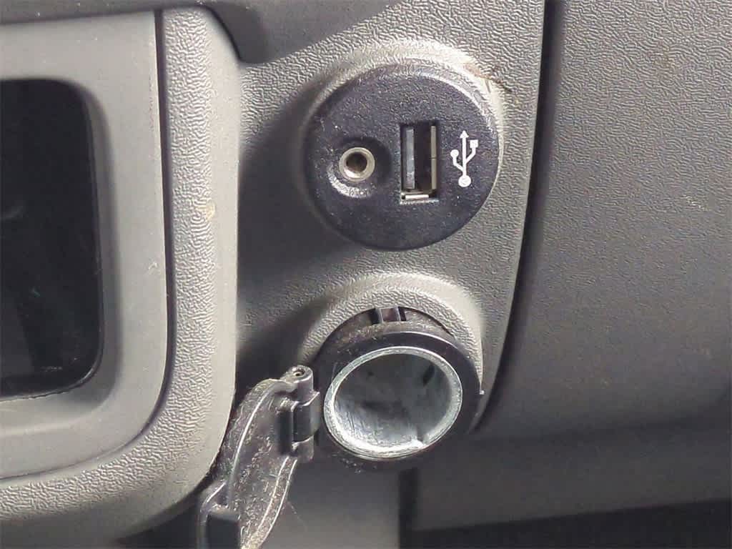 Thumbnail: 2018 Nissan Frontier - 28