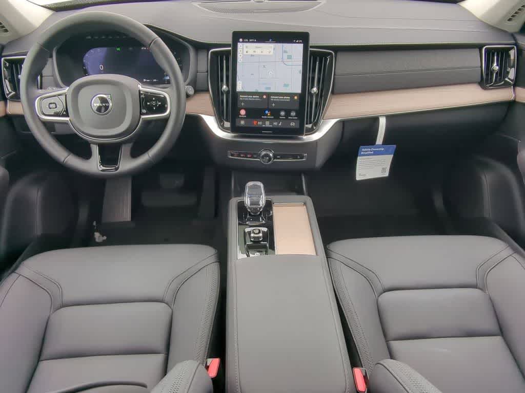 Thumbnail: 2025 Volvo XC90 - 14