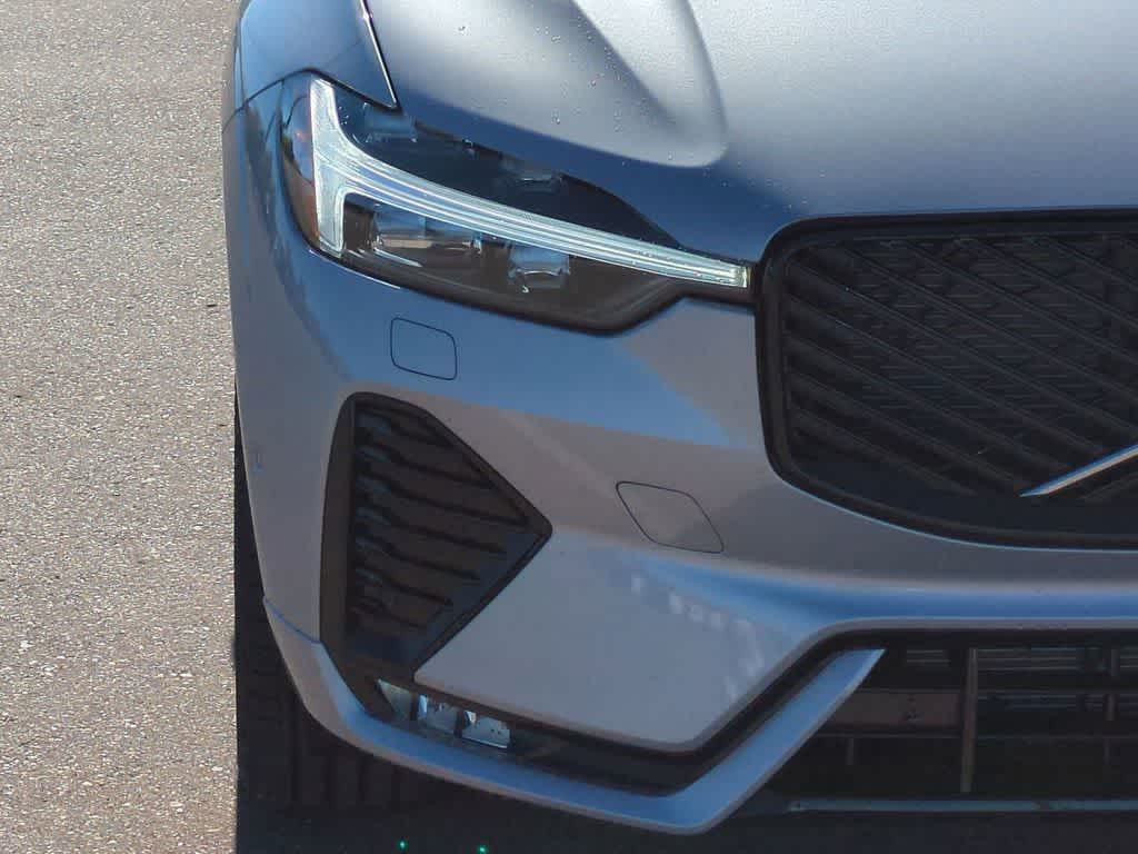 Thumbnail: 2026 Volvo XC60 - 10