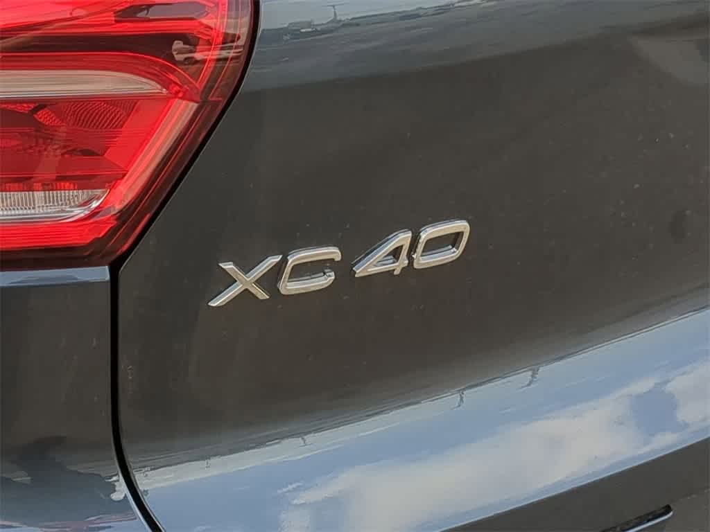 Thumbnail: 2026 Volvo XC40 - 12