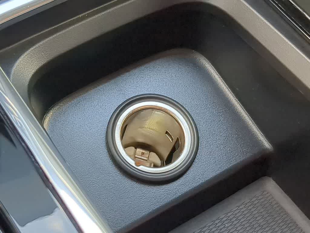 Thumbnail: 2026 Volvo XC60 - 30