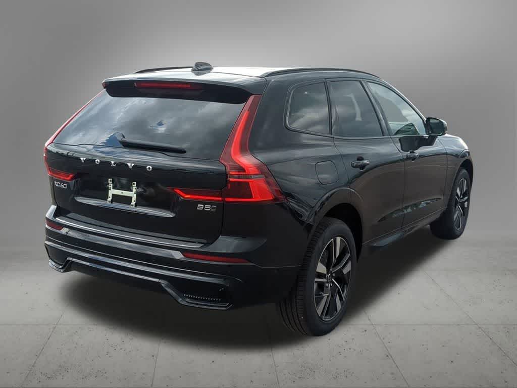 Thumbnail: 2026 Volvo XC60 - 6