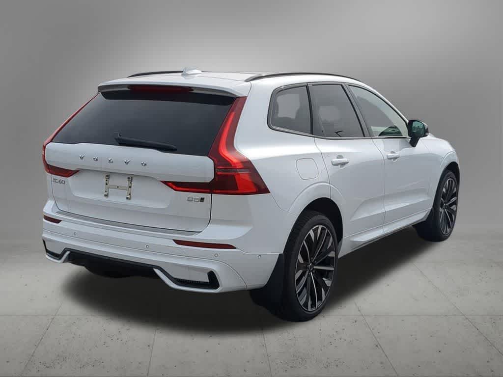 Thumbnail: 2026 Volvo XC60 - 6