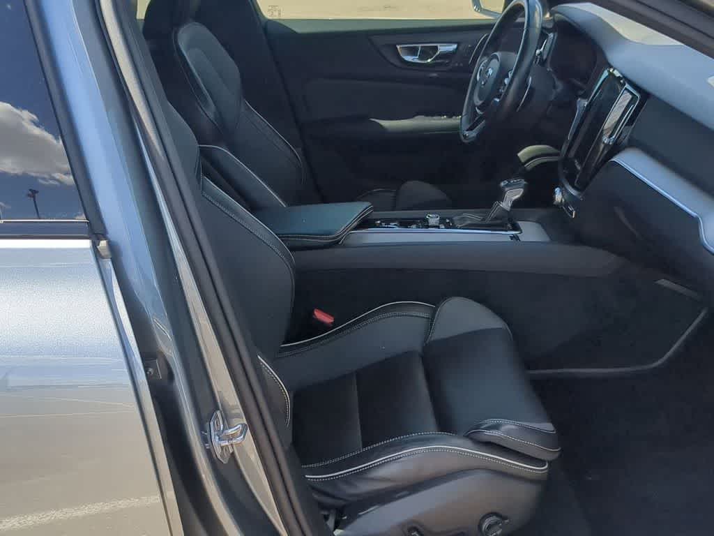 Thumbnail: 2019 Volvo S60 - 20