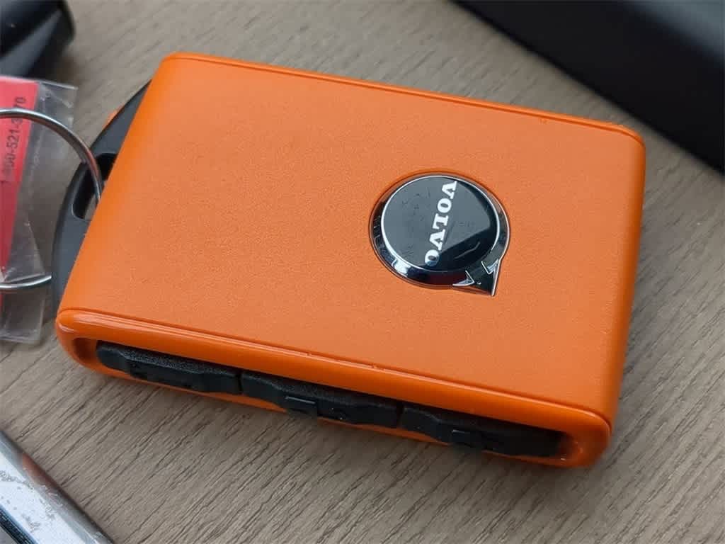 Thumbnail: 2026 Volvo XC60 - 32