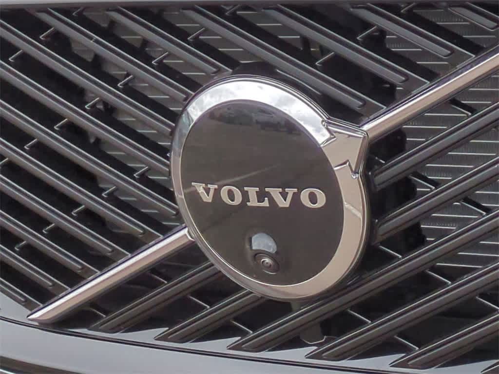 Thumbnail: 2026 Volvo XC60 - 11