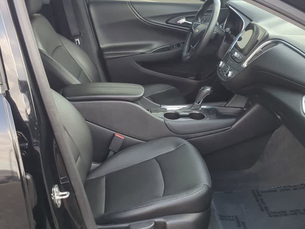 Thumbnail: 2020 Chevrolet Malibu - 20