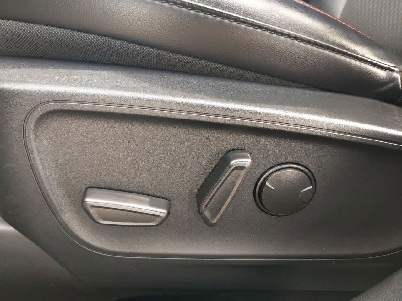 2024 Ford Escape ST-Line 16