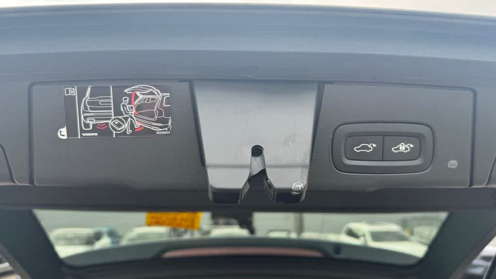 Thumbnail: 2019 Volvo XC60 - 16