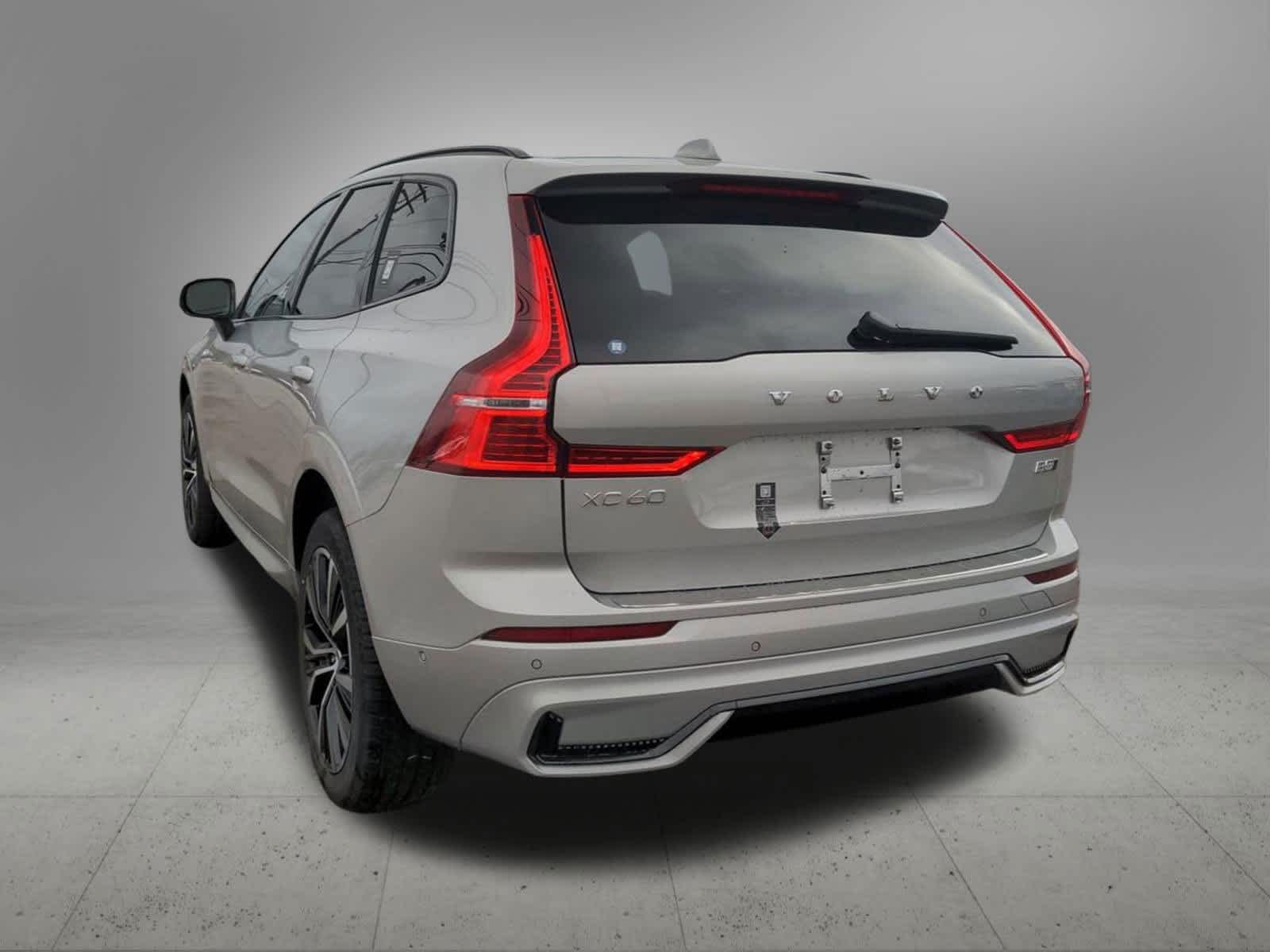 Thumbnail: 2024 Volvo XC60 - 4