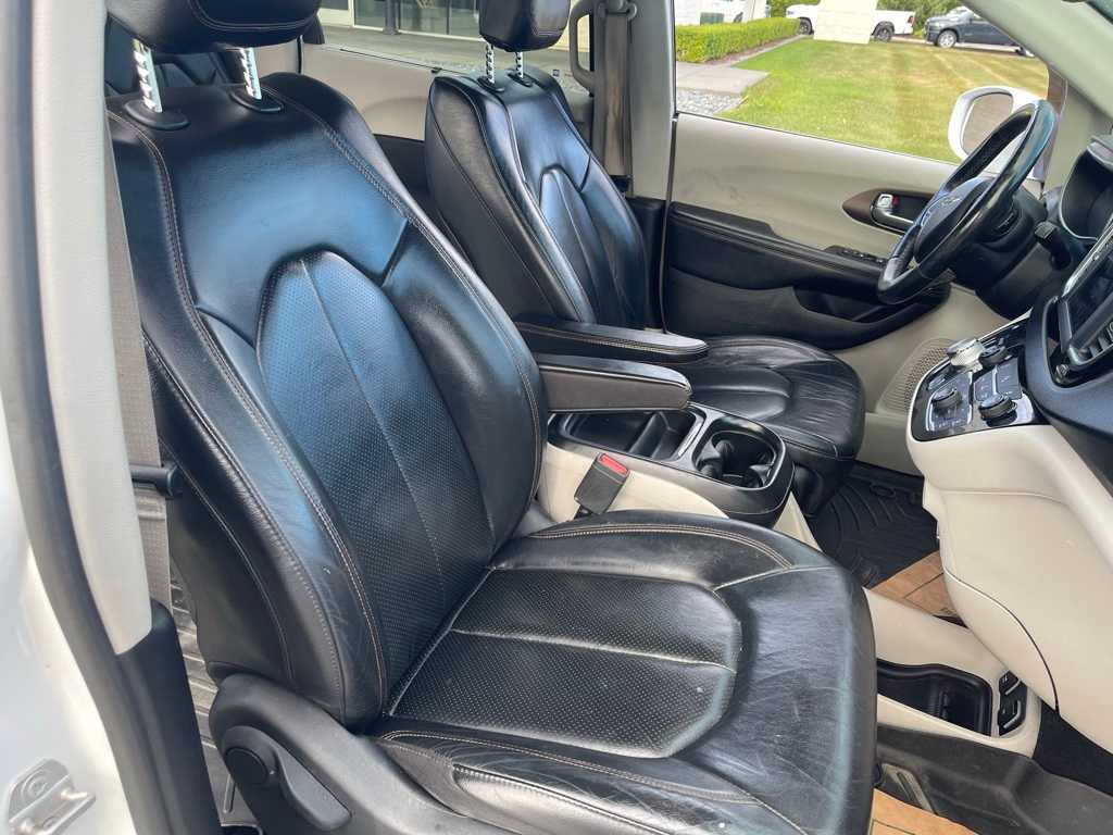 Thumbnail: 2019 Chrysler Pacifica - 11