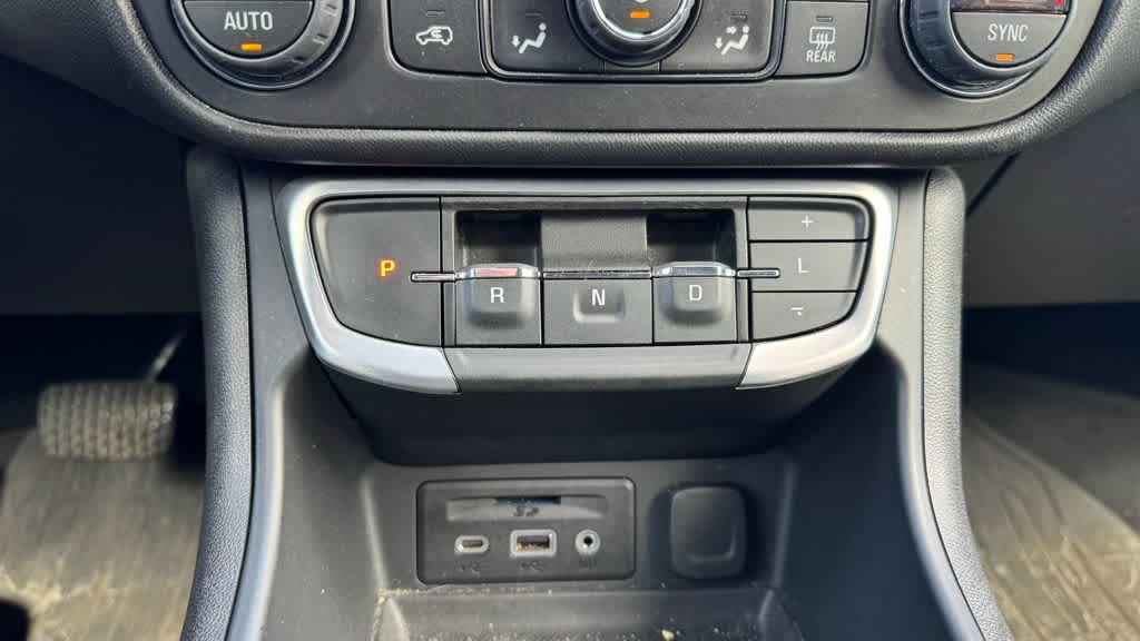 Thumbnail: 2022 GMC Terrain - 28