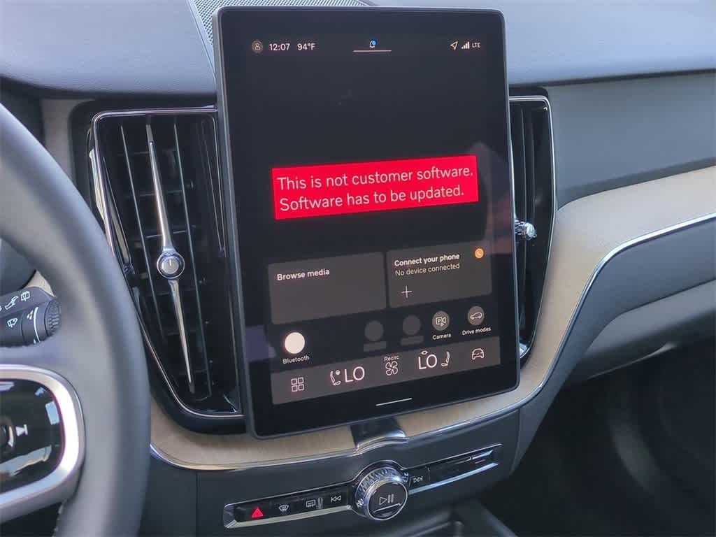 Thumbnail: 2026 Volvo XC60 - 28