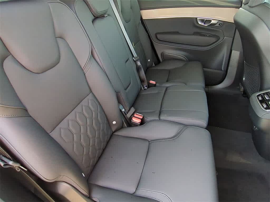 Thumbnail: 2026 Volvo XC90 - 19