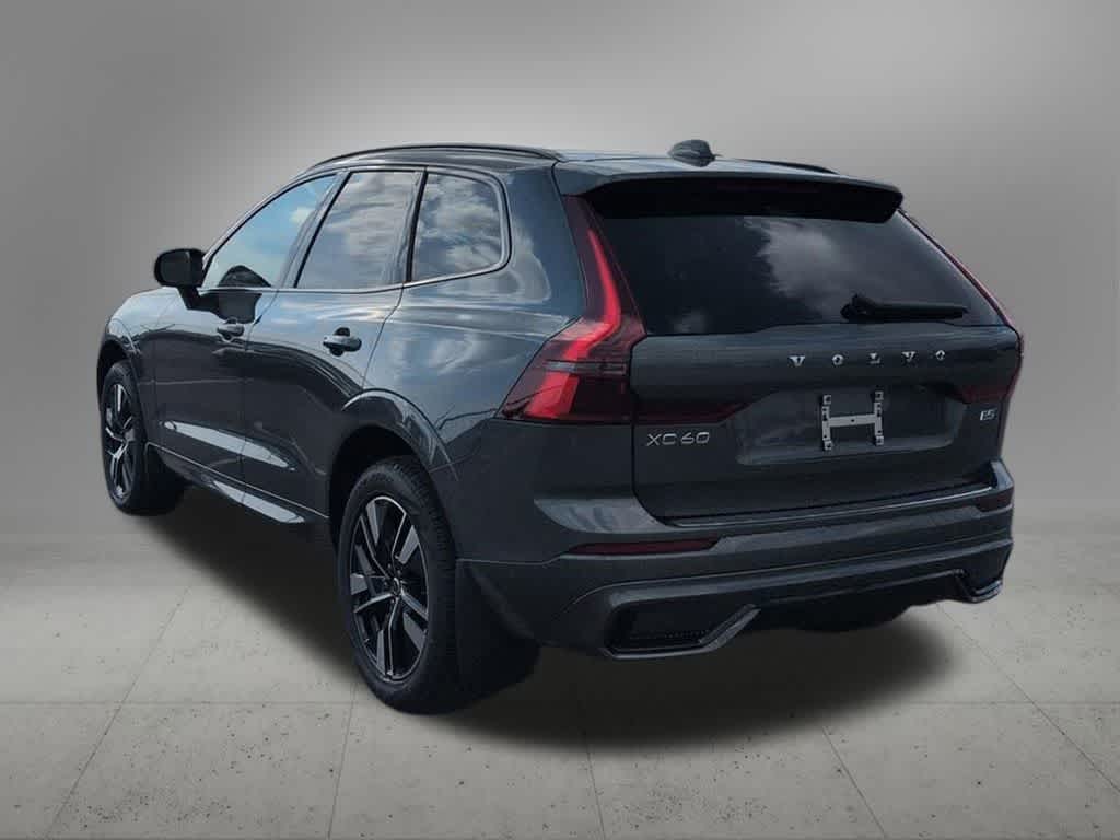 Thumbnail: 2026 Volvo XC60 - 4