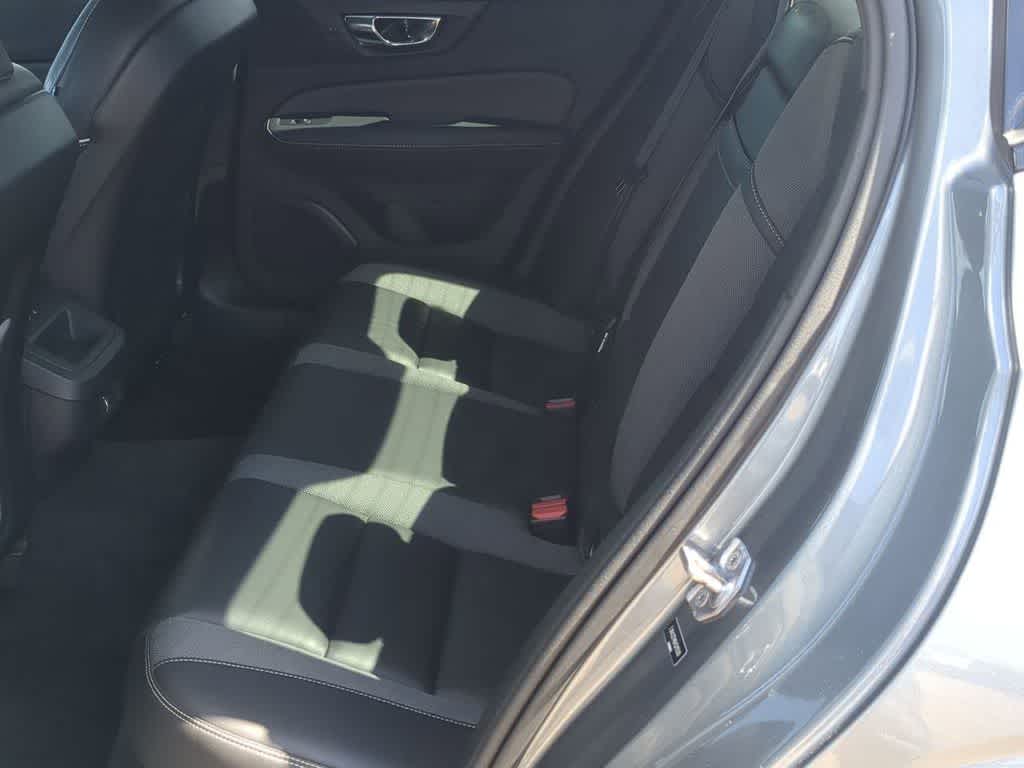 Thumbnail: 2019 Volvo S60 - 18