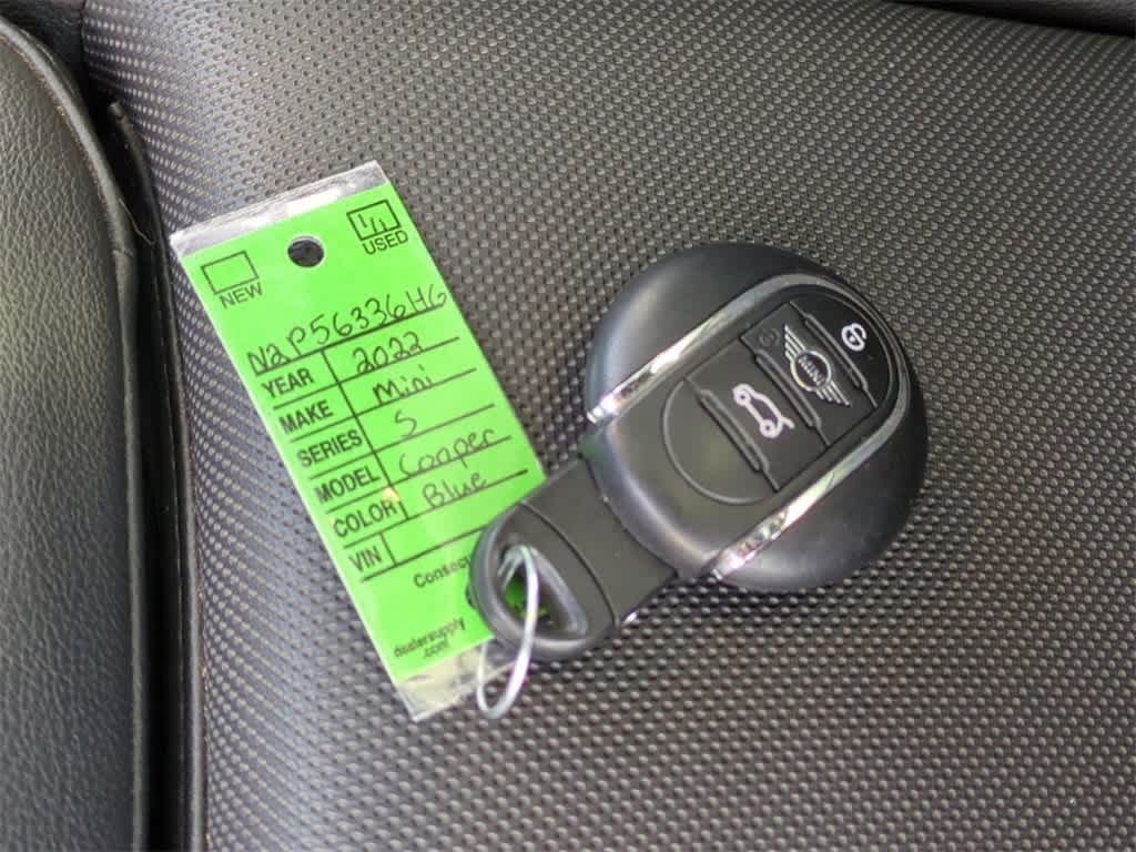 Thumbnail: 2022 MINI Cooper Hardtop - 34