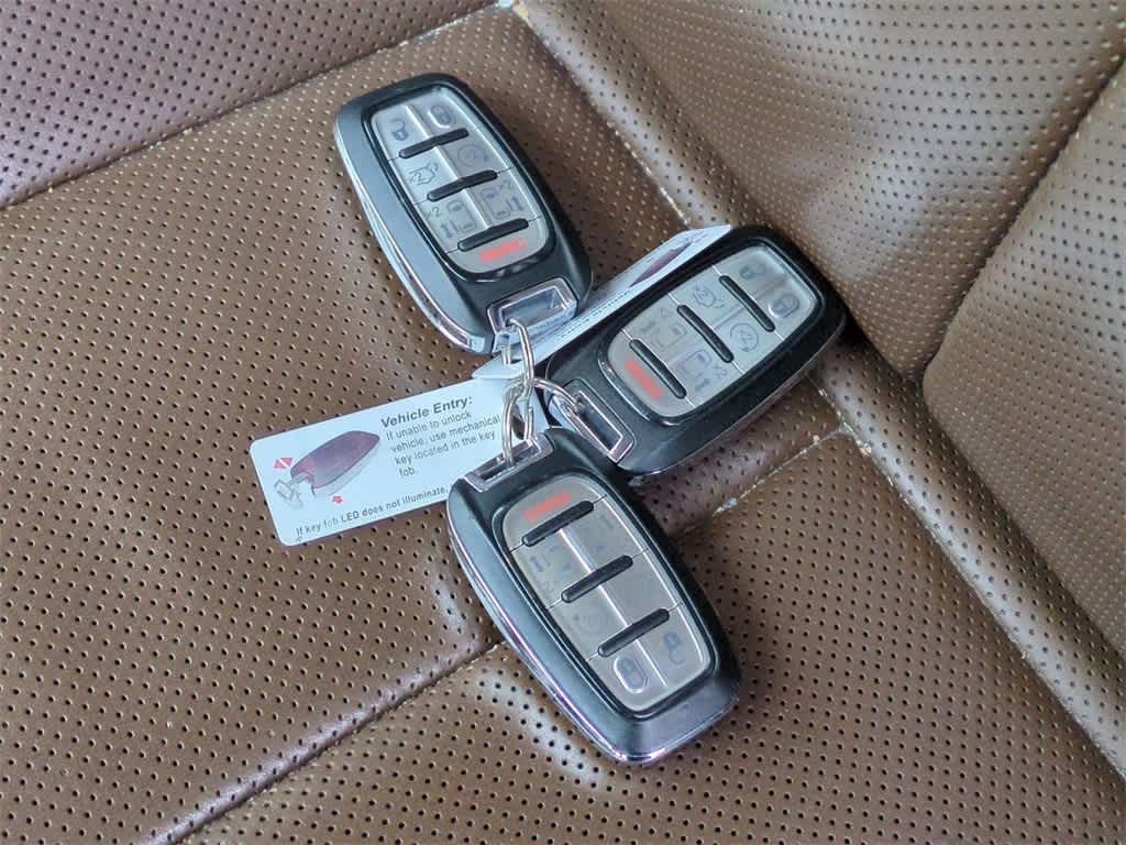 Thumbnail: 2017 Chrysler Pacifica - 35