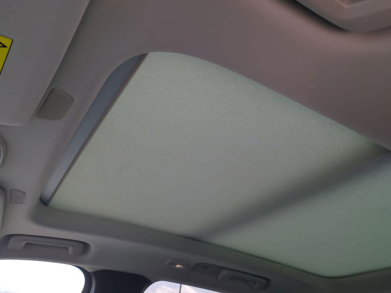 2025 Volvo XC90 T8 Plus 18