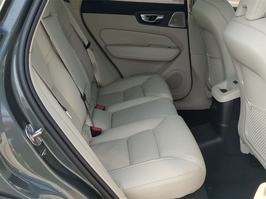 Thumbnail: 2026 Volvo XC60 - 19