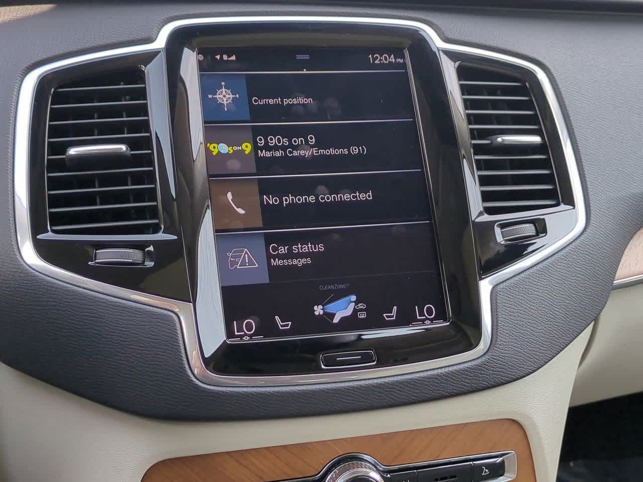 2022 Volvo XC90 T6 Momentum 27