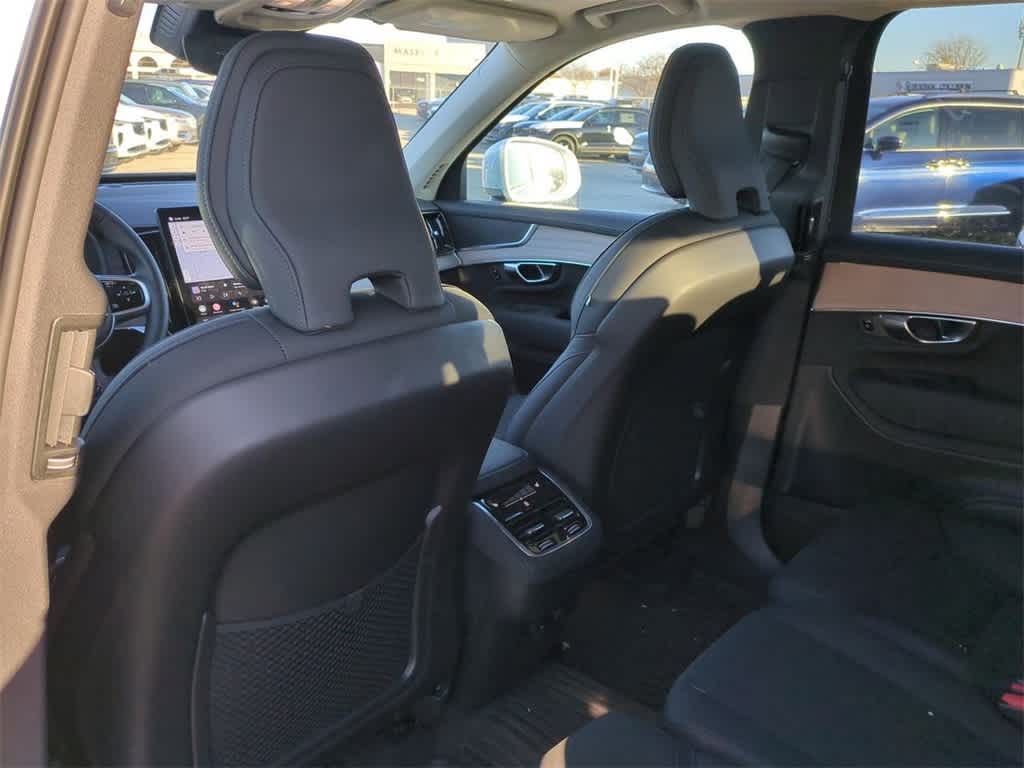 Thumbnail: 2025 Volvo XC90 - 10