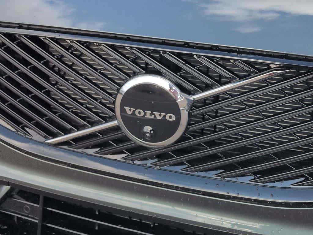 Thumbnail: 2026 Volvo XC60 - 11