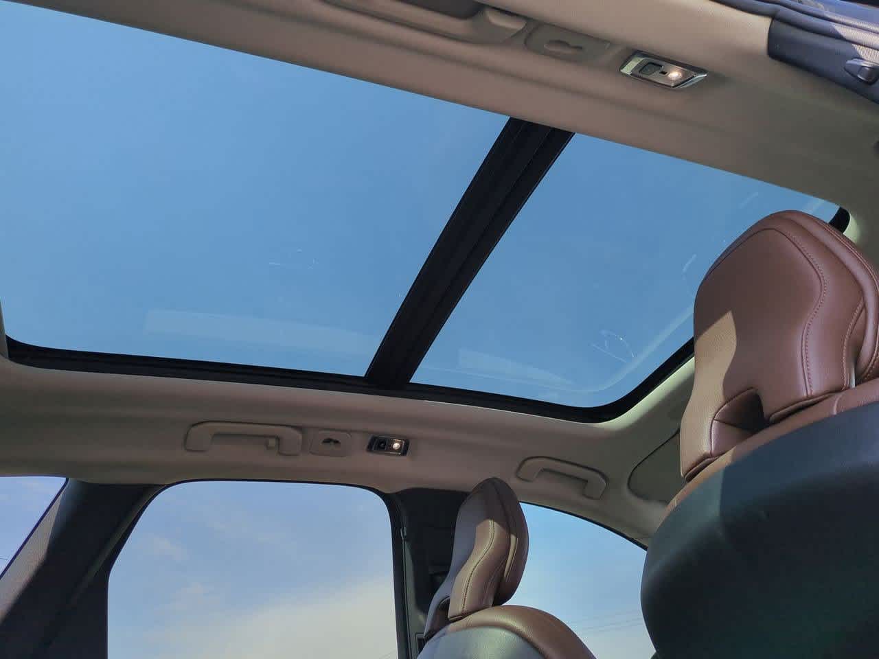 Thumbnail: 2019 Volvo XC60 - 21