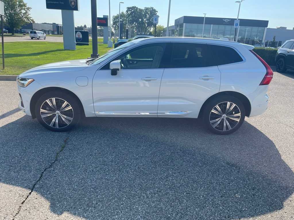 Thumbnail: 2022 Volvo XC60 - 2
