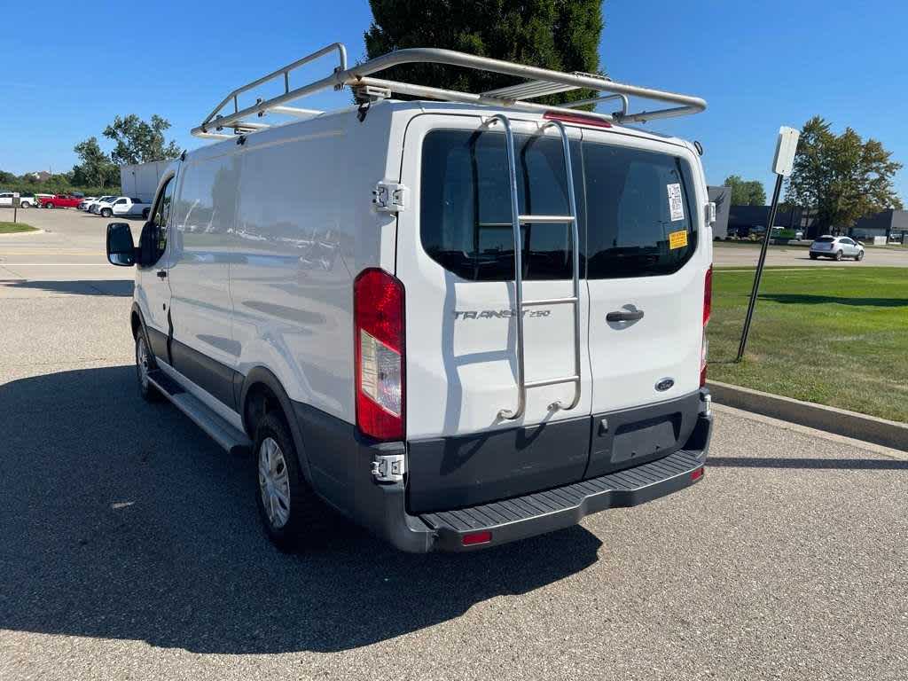 Thumbnail: 2016 Ford Transit Series - 3