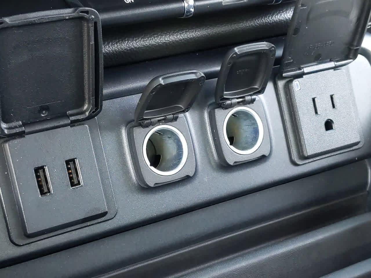 Thumbnail: 2016 Chevrolet Silverado 1500 - 30