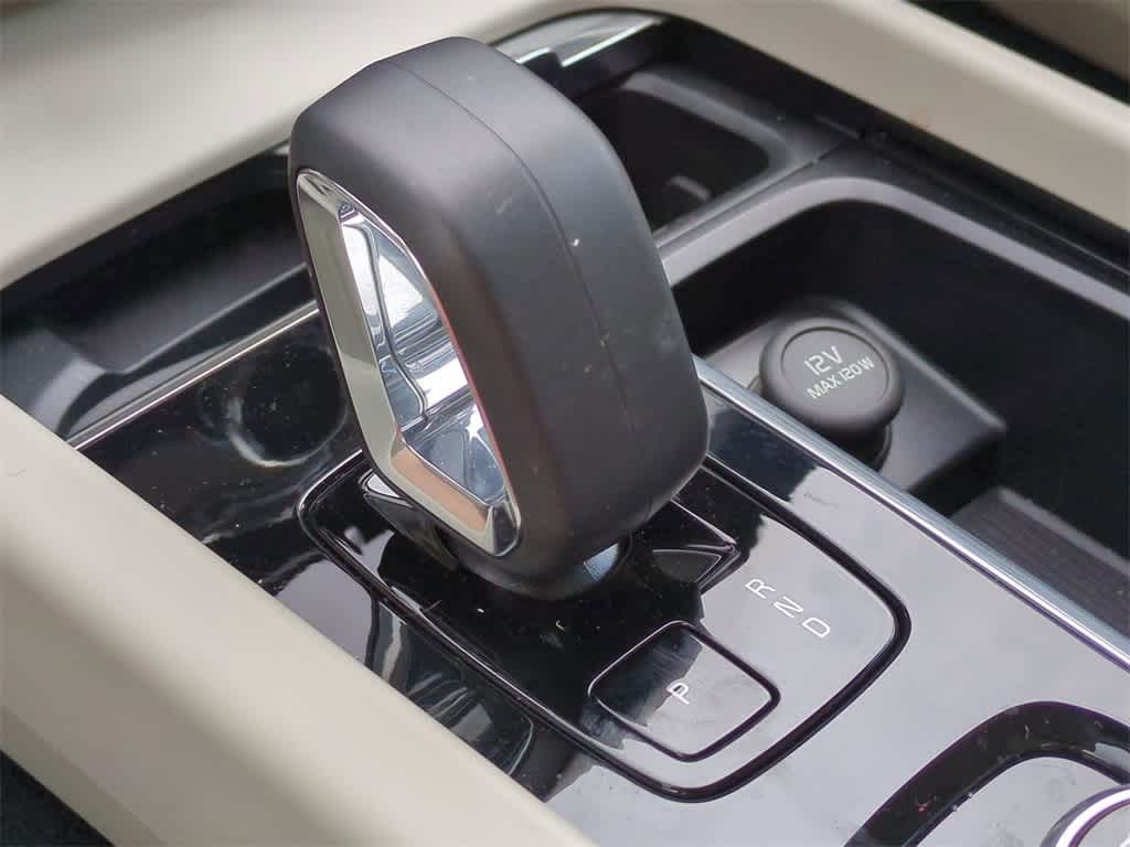 Thumbnail: 2025 Volvo XC60 - 31