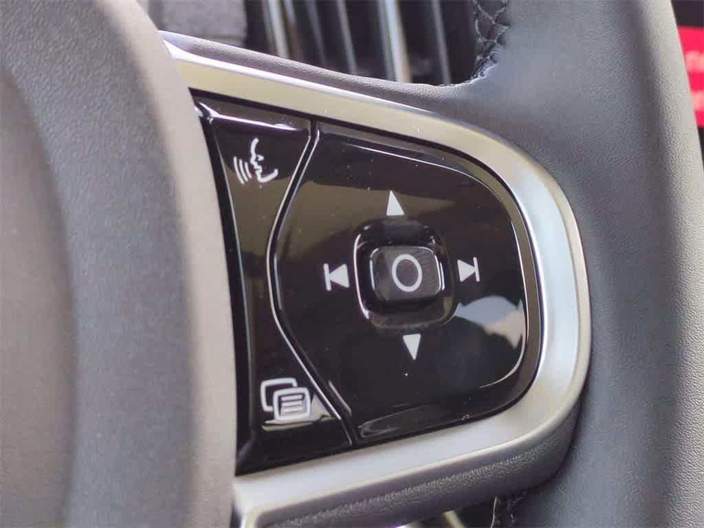 Thumbnail: 2026 Volvo XC90 - 24